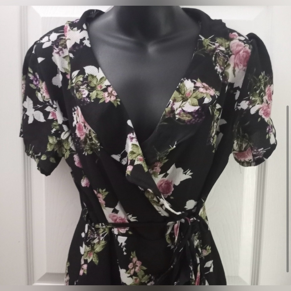 Boutique-Floral Flounce Short Sleeve Wrap Midi Dress-Black-Pink-Multi-NWOT-SzM🌸​ - Picture 10 of 10